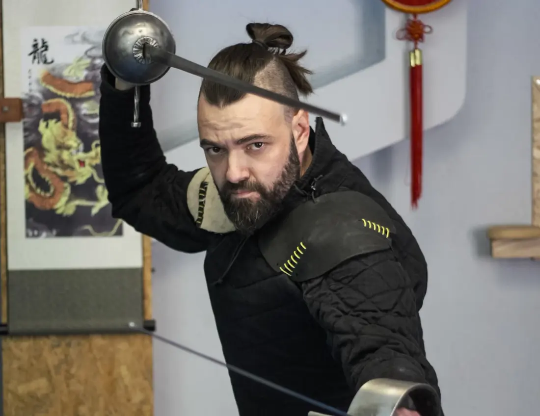 Trening szermierki bronią białą